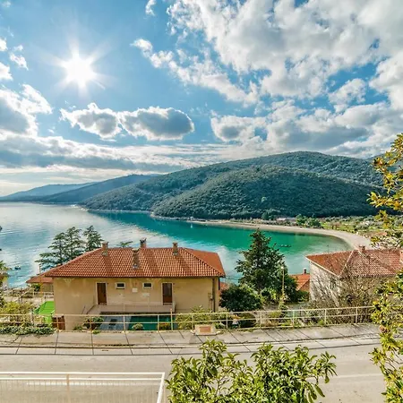 Poljak 3* Rabac