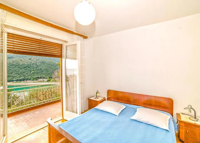 Poljak 호텔 라벡